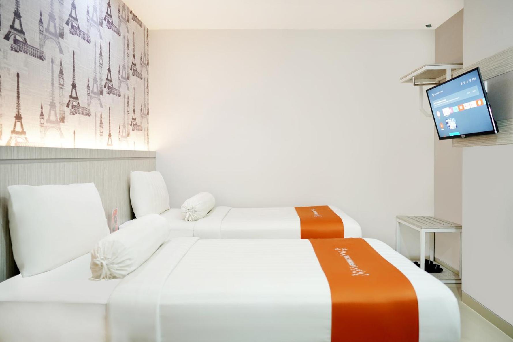 Front One Hotel Sragen Eksteriør bilde